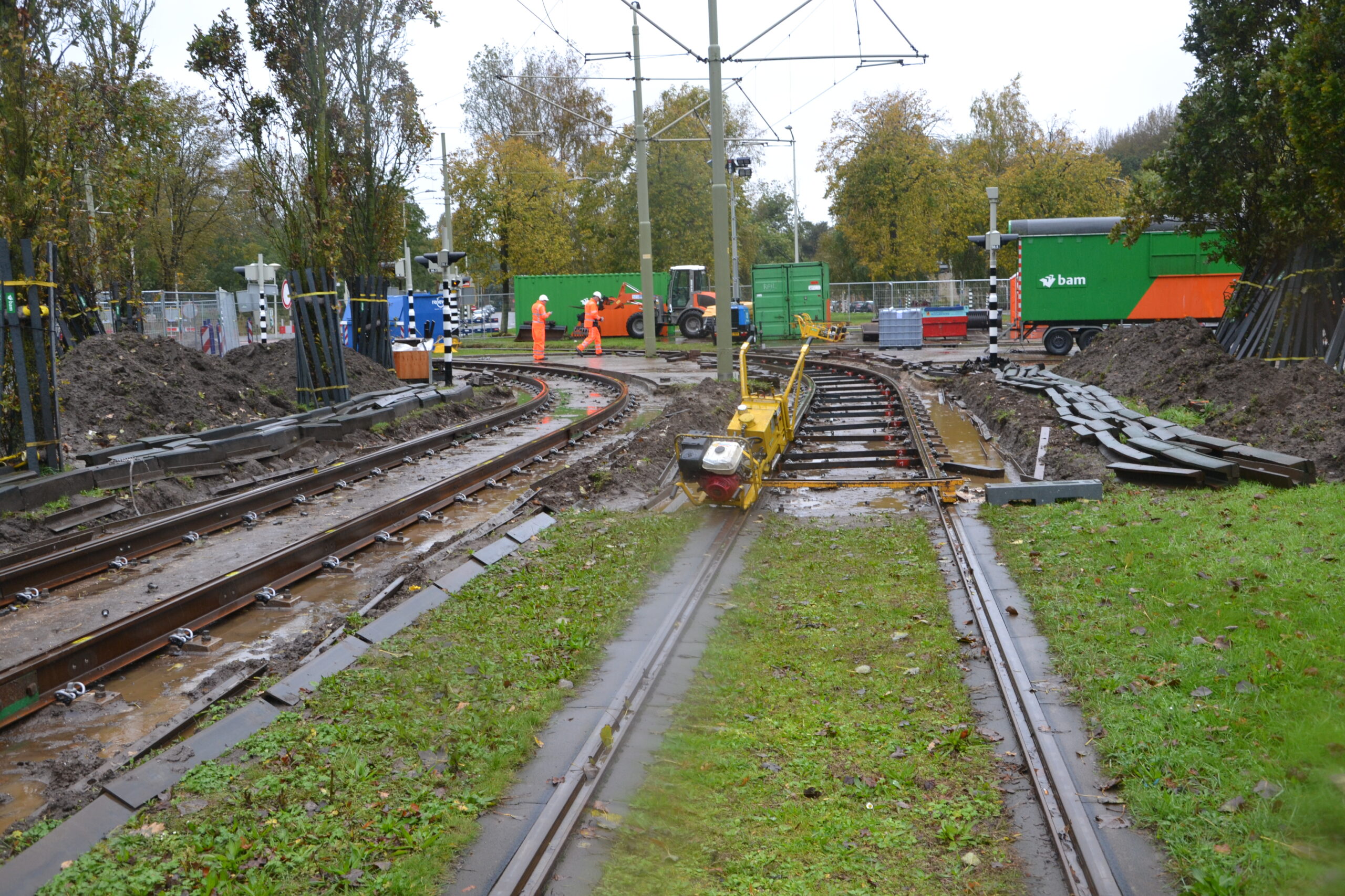 Innovaties in Infrastructuur: Prefab ES Lassen, EPS Liggers en Raildempers voor Lightrail